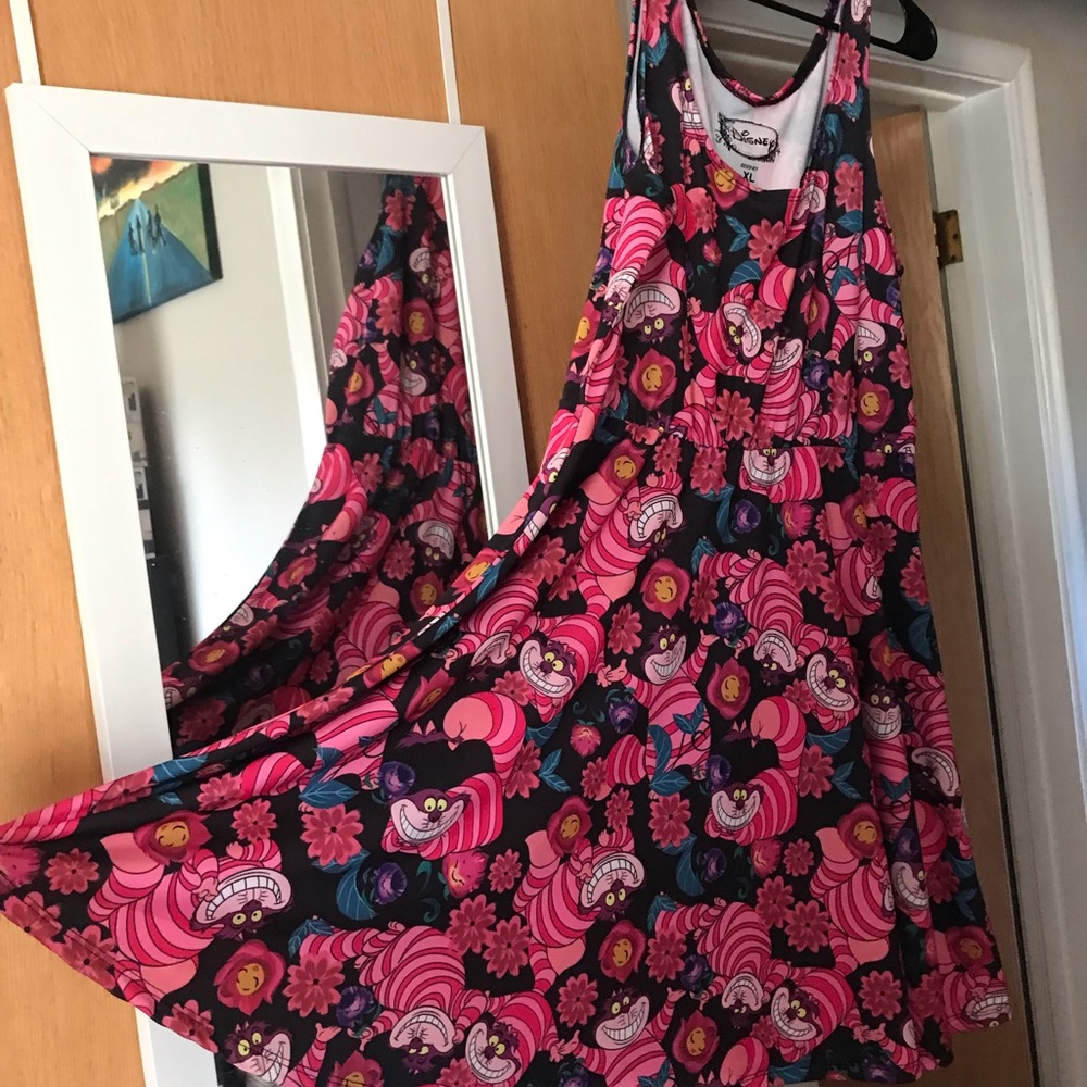 XL DISNEY Pink Alice in Wonderland Dress 👗
